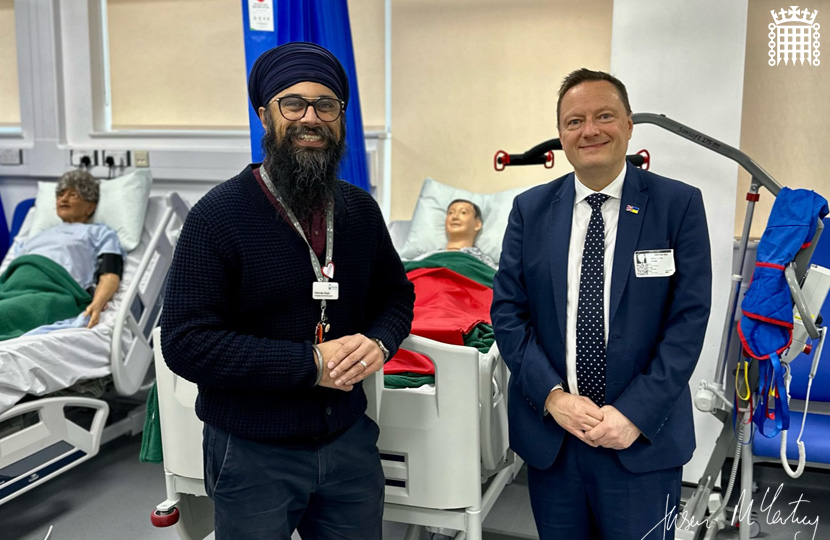 Jason McCartney MP visits Kirklees College and Principal Palvinder Singh