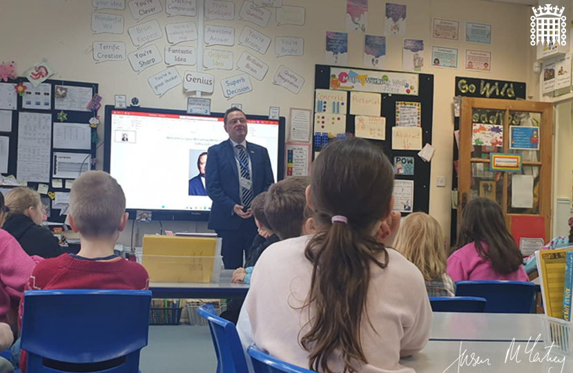 Jason McCartney MP visits Holmfirth Junior, Infant & Nursery school to talk about Laws, Rules and Democracy