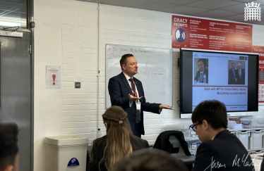 Jason McCartney MP visits Year 10 Citizenship students at Moor End Academy